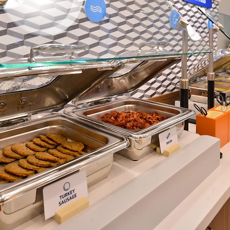 Holiday Inn Express Sidney By Ihg Esterno foto