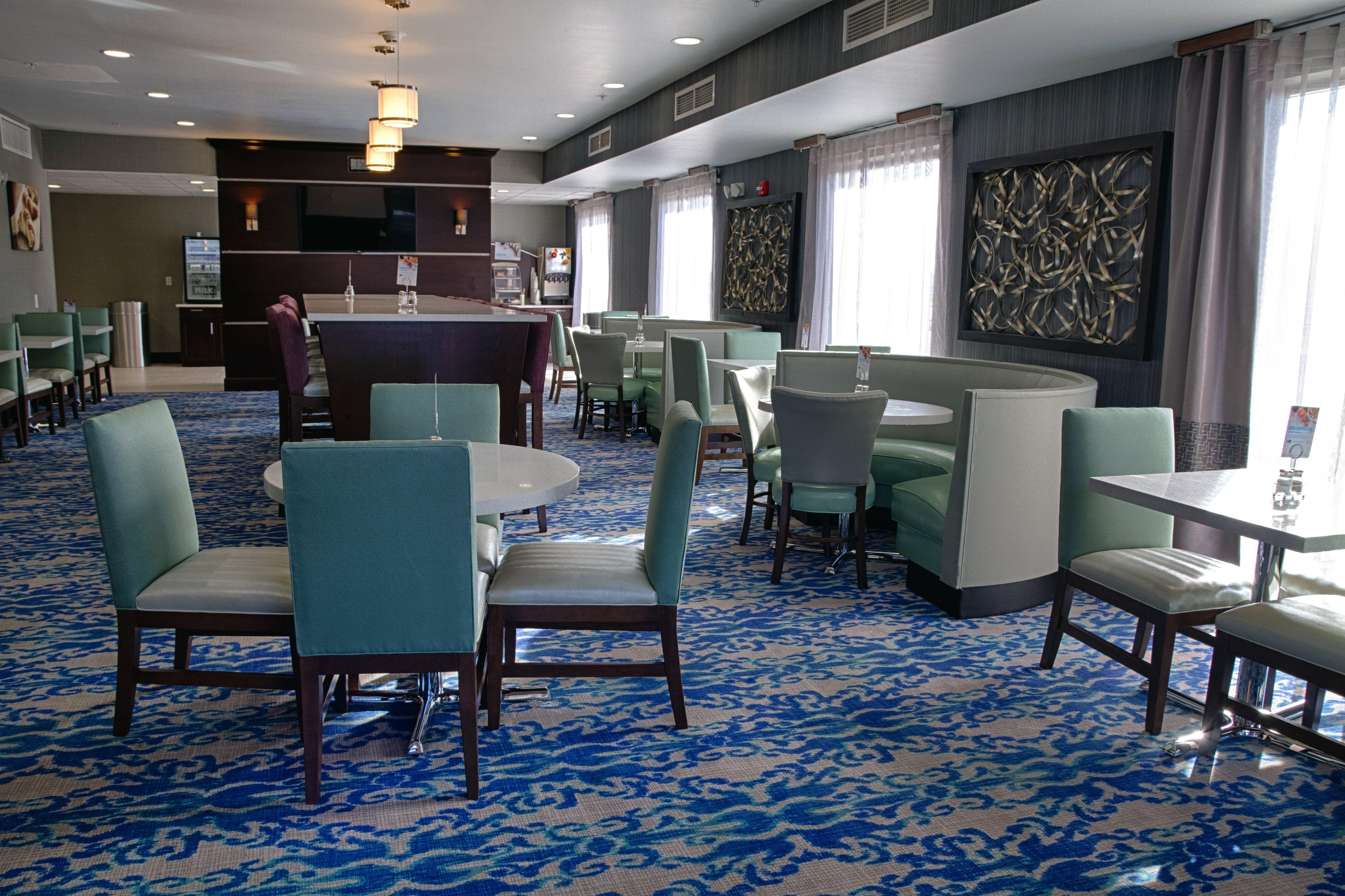 Holiday Inn Express Sidney By Ihg Esterno foto